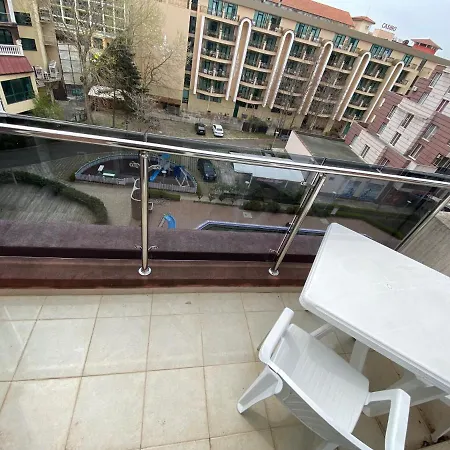 Admiral Plaza C 43 Sunny Apartment *